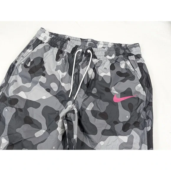 Nike Windbreaker Camouflage Joggers Pants Womans XL Pink Check 34x26 Plus