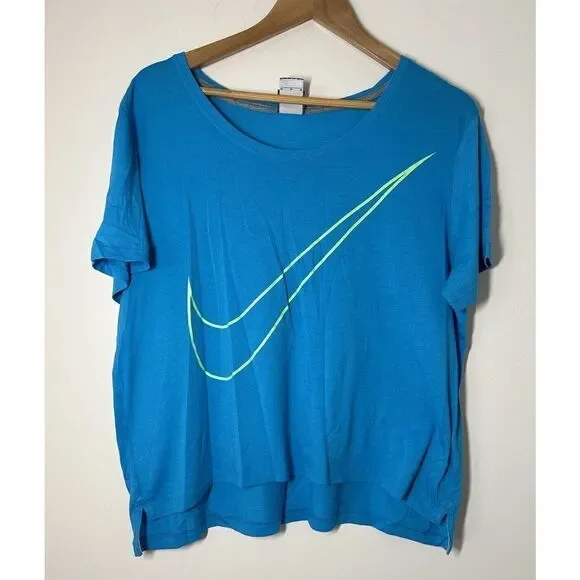 Nike Women Medium Activewear Top Blue Short Sleeve Scoop Neck Swoosh