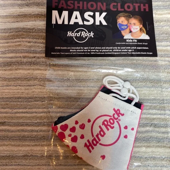 NWT Hard Rock Cute  Pink with Hearts Fashion Face Cloth for Youth
