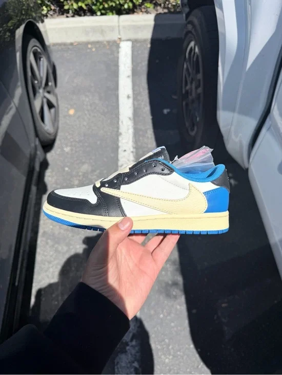 Jordan retro 1 low Travis Scott x fragment