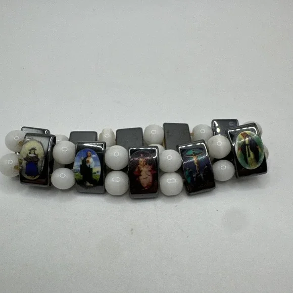Bracelet‎ ~ 