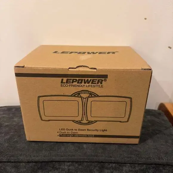 LEPOWER LED Dusk to‎ Dawn Security Light Outdoor Flood Light NIB