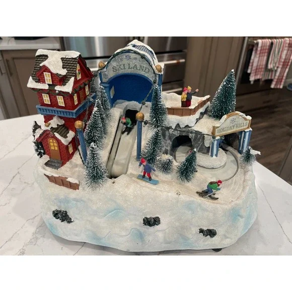 St Nicholas Square HOLIDAY HILLS SKI LAND Christmas Village Motion/Lights/Sound