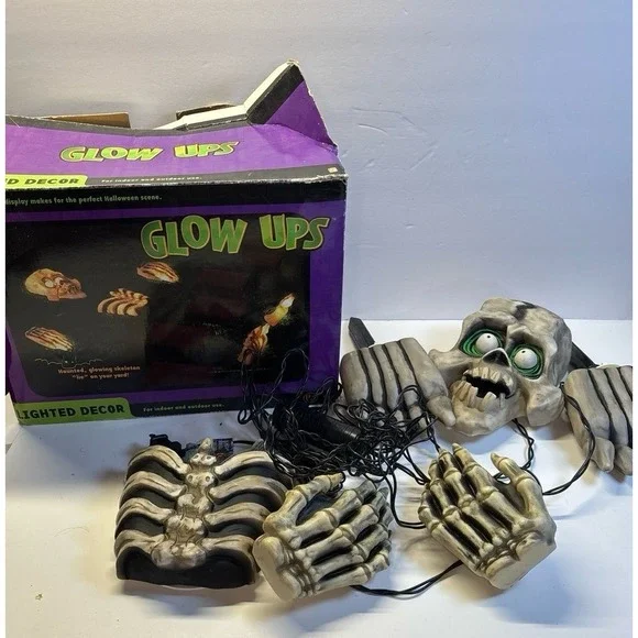 Halloween Skeleton Glow Ups (vintage 2004) FOR PARTS / LIGHTS DONT‎ WORK