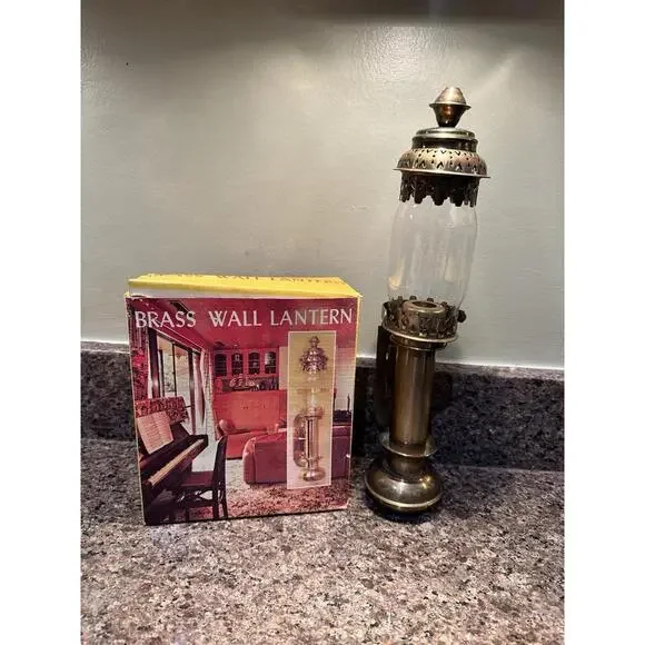Vintage Catalina Style Brass Wall Lantern Glass Outdoor Light NEW OPEN BOX!