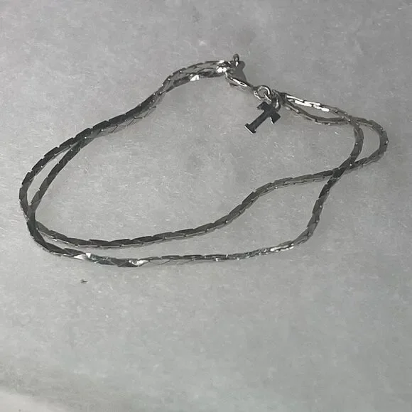 Vintage Trifari double chain silver tone bracelet.