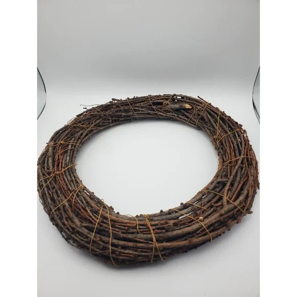 Homemade Wreath (Real Branches) - Decorate to make your own rustic creation