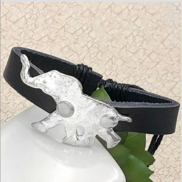 🌼 Walking Silver Elephant Black Pull Tie PU Leather Unisex Bracelet