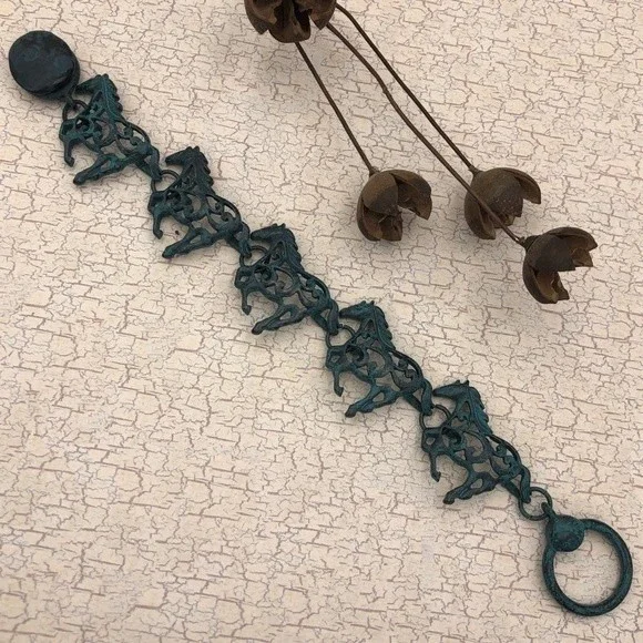 🌼 Horse Theme Green Patina Magnetic Clasp Bracelet