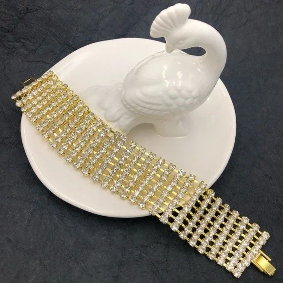 🌼 8 Row Rhinestone Fancy Clasp Bracelet