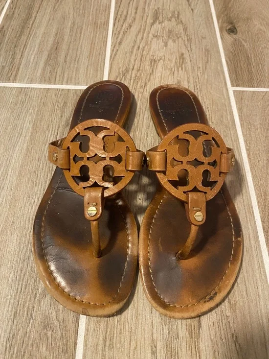 Tory Burch Brown Flat Sandals sz 8