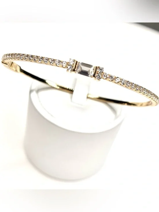 18K Gold w/ Simulated Stones Bangle with Emerald-Cut Center Stone (video)