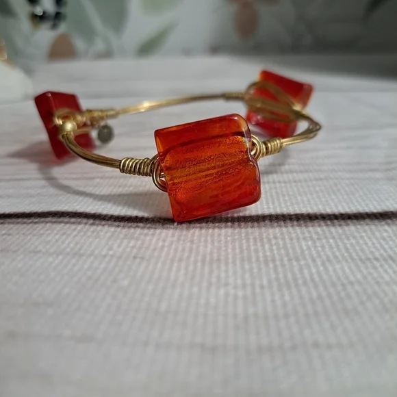 Gold Tone Wire and Red Women's Bracelet