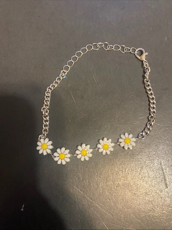 Daisy Charm Chain Bracelet - White & Yellow