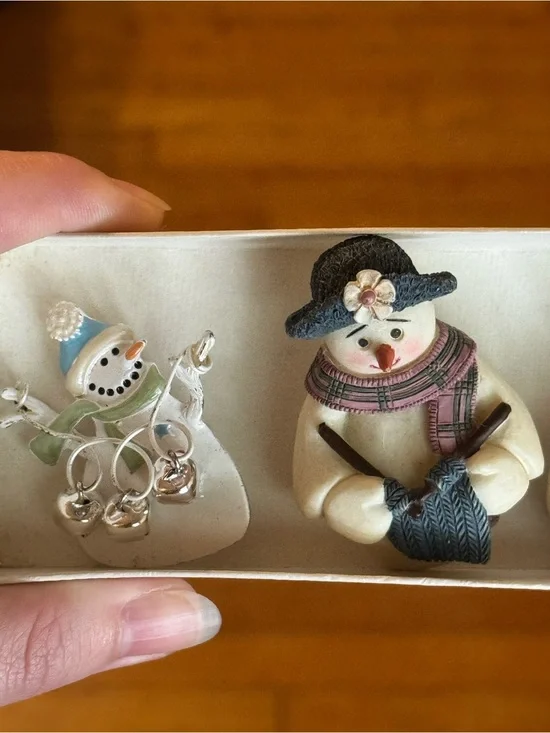 Snowman Figurine brooches, vintage