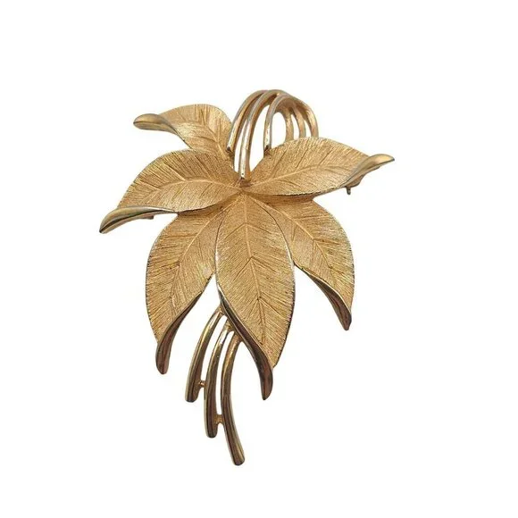 Vintage Crown Trifari Leaf Bushel Gold Tone Brush Textured Brooch Pin