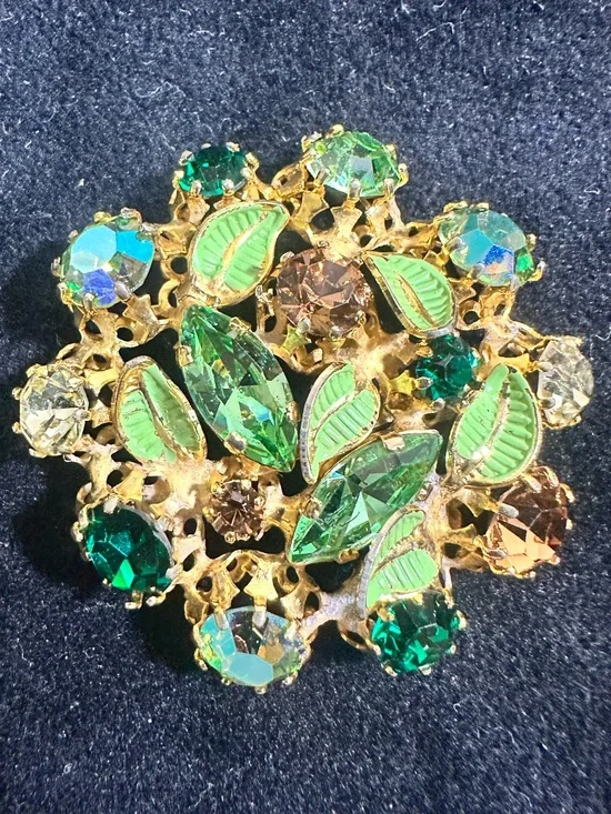 Vtg: Beautiful Australian Crystal & Enamel Floral Accent Brooch