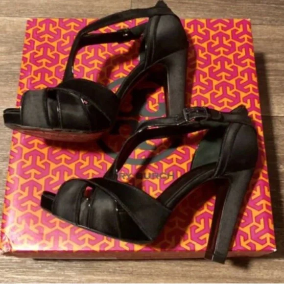 Tory Burch Satin heels