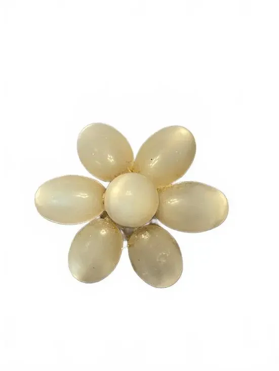 Vintage Cream Flower Brooch Pin