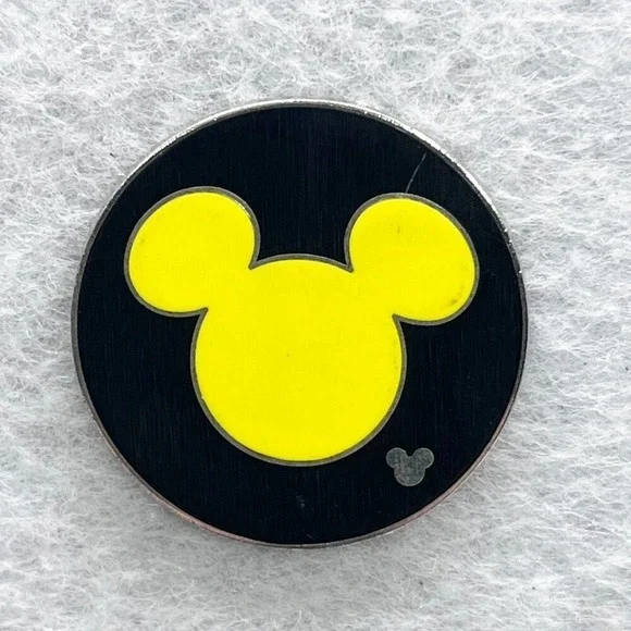 🔮 5/$25 Disney Yellow‎ Mickey Mouse Icon Pin