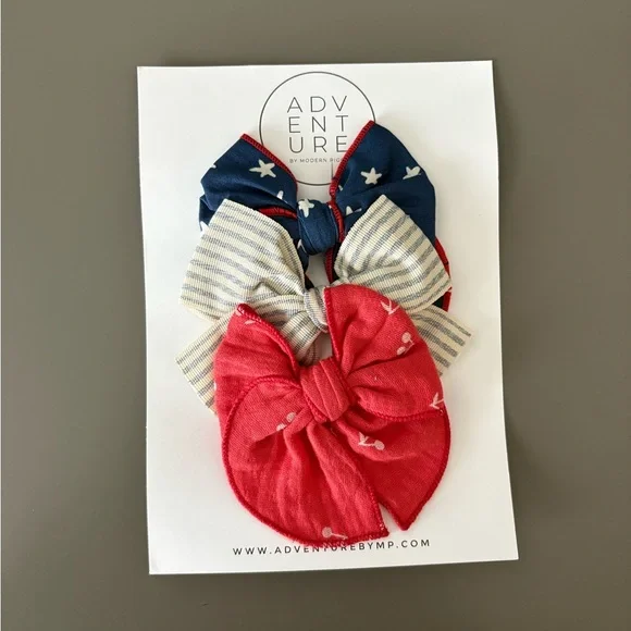 Modern Piggy Patriotic USA Bow Clip Set - NEW!