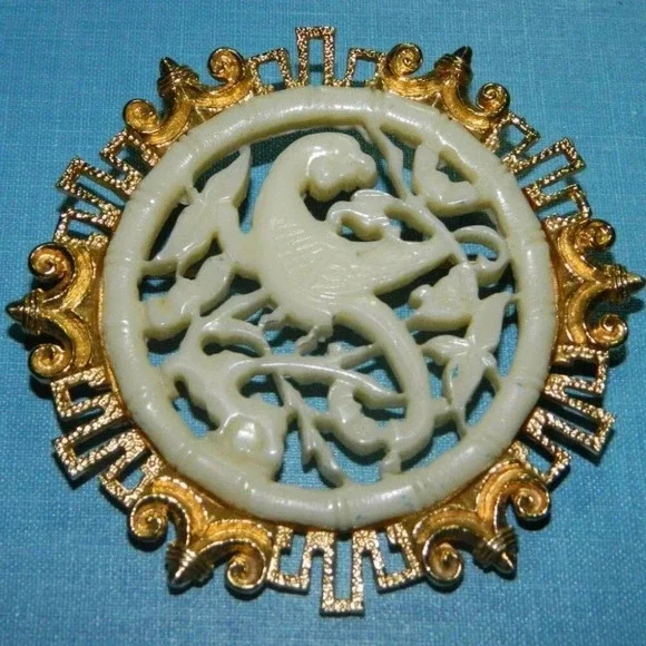 VENDOME Pin Asian Motif Carved Bird Brooch
