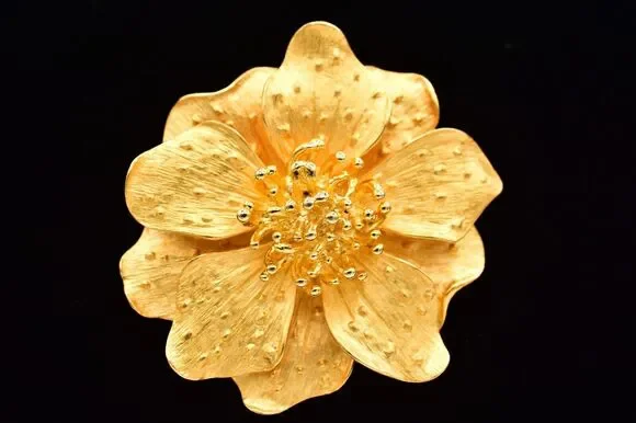 KJL Vintage Dogwood Flower Pin Brooch Brushed Gold Matte Chunky Signed 80s BinBK