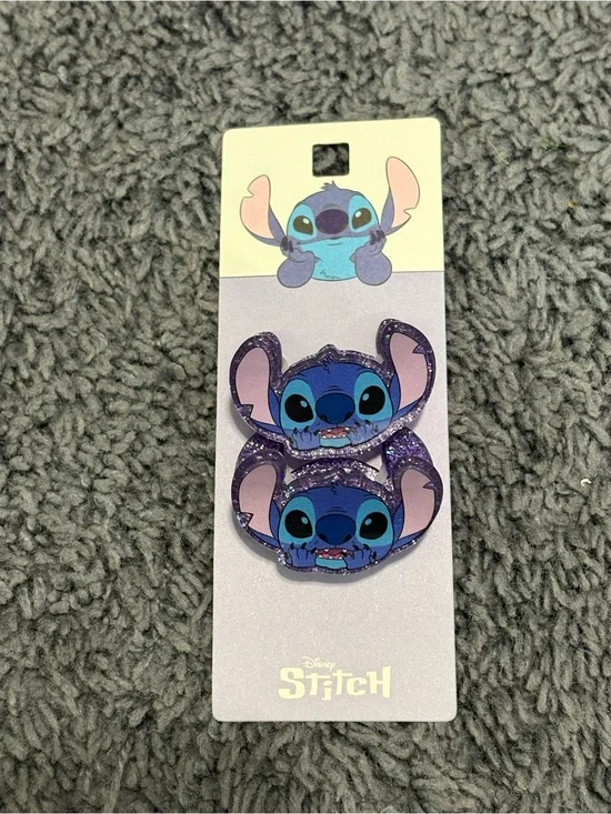 NWT set of 2 Disney’s Stitch sparkley purple backgrounded small claw clips