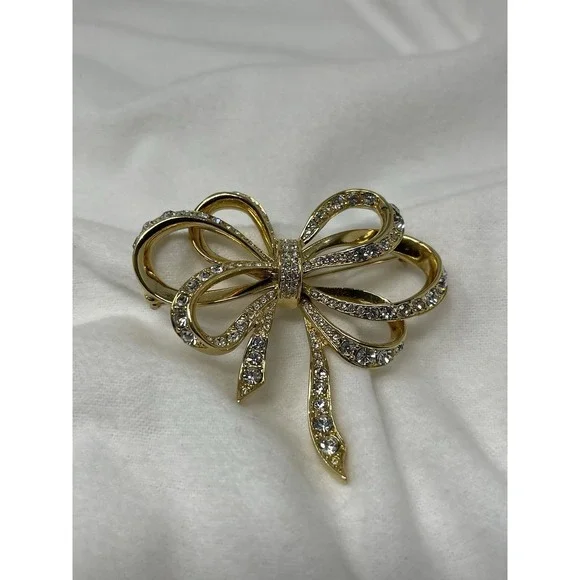 Vintage KJL For Avon Bow Pin Brooch Crystal Gold Tone Kenneth Jay Lane 2 3/4 In.