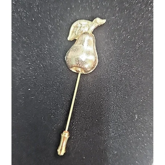 Vintage Gold Tone Pear Fruit Lapel Hat Pin Brooch
