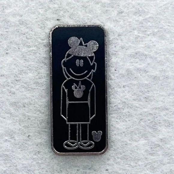 🔮 5/$25‎ Disney Stick People Mom With Mouse Ears Pin