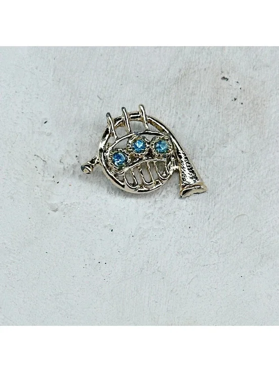 375u. Vintage Musical Instrument Brooch