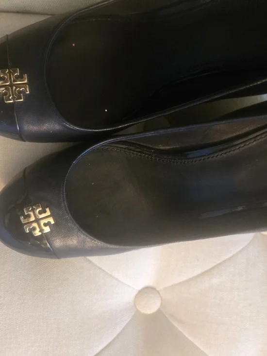 Tory Burch Black Leather Bump with Gold Logo Medallion