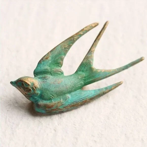 Vintage Style Bird Brooch N1590