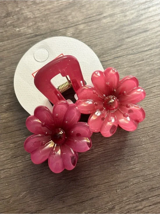 Girls Pink Floral Jaw Clip Hair Accessory
