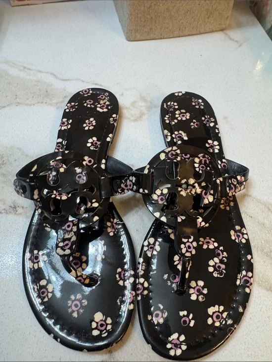 Tory Burch Women’s Black Floral Thong Sandals
