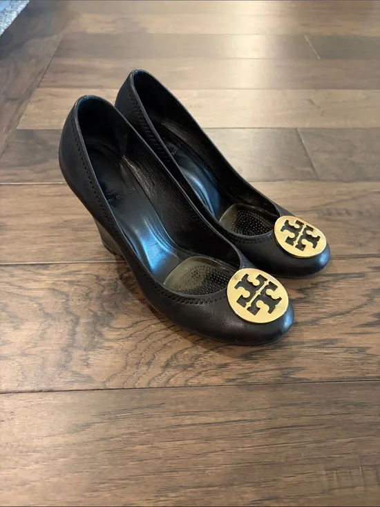 Tory Burch Black Wedge Heels Sz 7.5