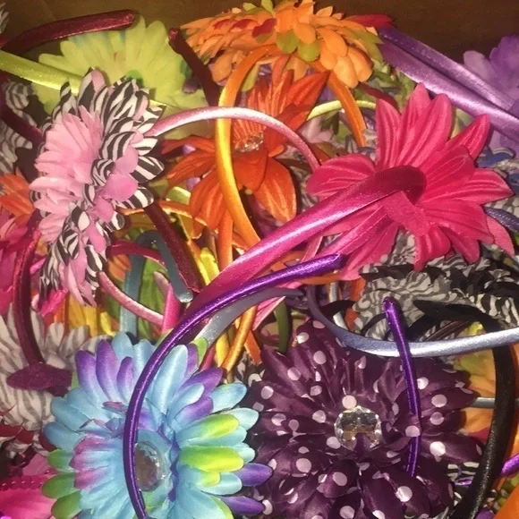 Lot of 10 random girls flower floral headbands. 🌸