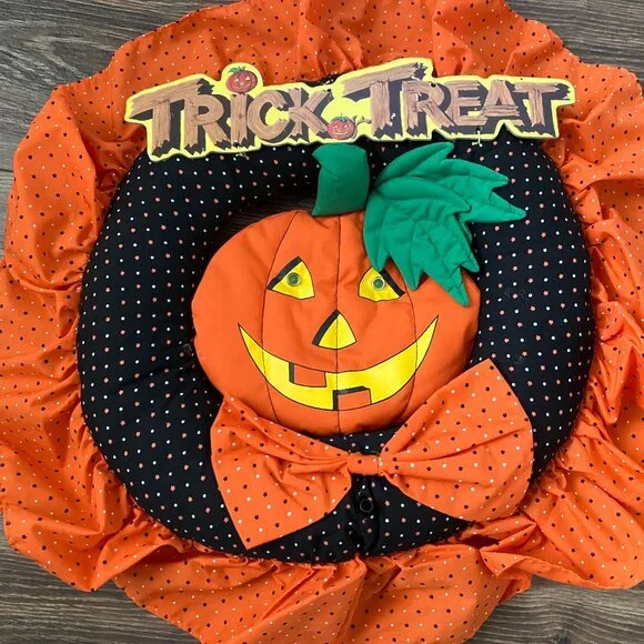 Halloween 'Trick or Treat' cloth wreath