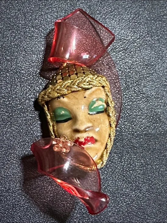 RARE 1940’s Elzac Victim Of Fashion Ceramic & Lucite Brooch