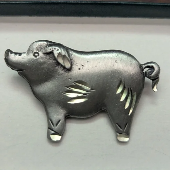 Vintage Adorable Pewter Pig Brooch