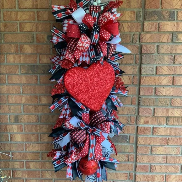Charming Red Heart Holiday Wreath with Bows