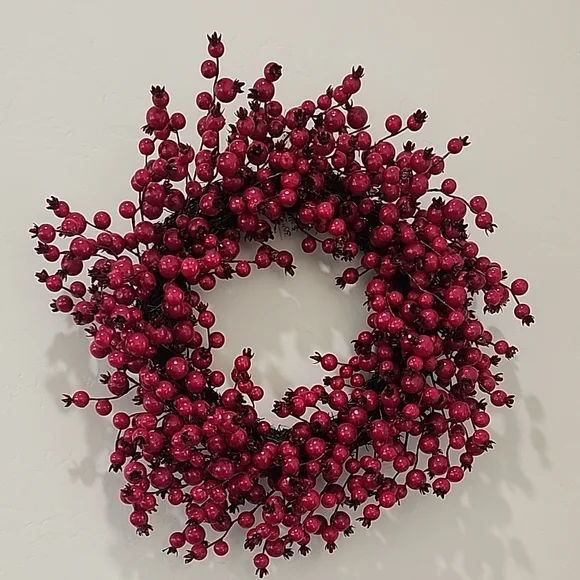 Festive Red Berry Holiday Wreath