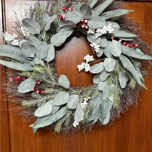 Ashland Holiday Wreath with Long Eucalyptus