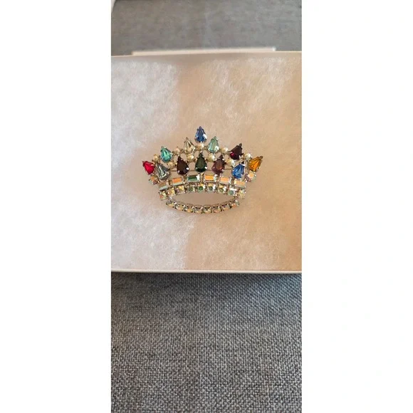 VTG  B. David Royal Family Crown Brooch‎ Multicolor Rhinestone Faux Pearl Signed