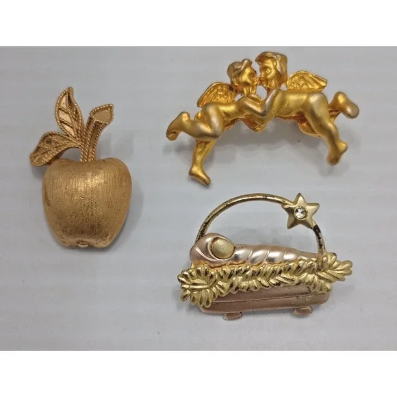 Lot 3 Vintage Gold Tone Brooches Avon Apple Angel‎ Nativity