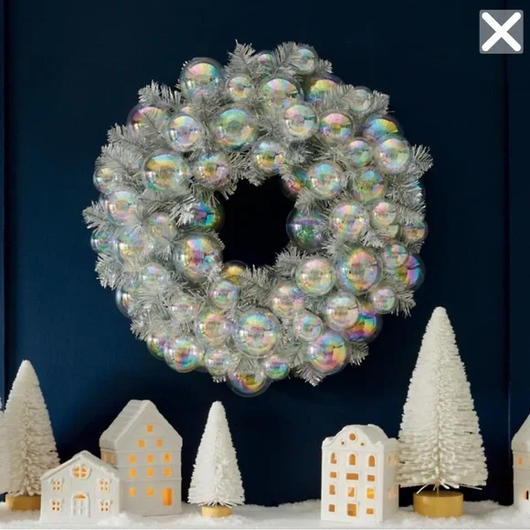⚡️  FLASH SALE  ⚡️Frontgate Silver and Iridescent Holiday Wreath