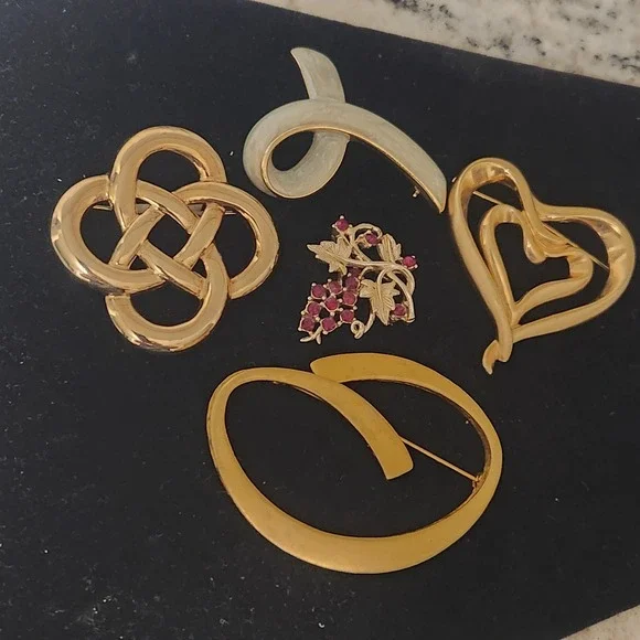 Vintage Gold Tone Brooch Lot 5pc Abstract‎ Heart Celtic Enamel Rhinestone