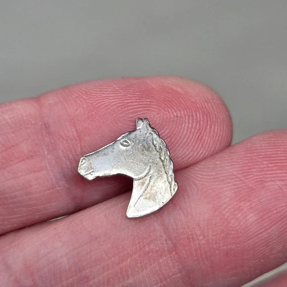 Vintage Sterling Silver Horse Head Pin Equestrian Lapel Tie Tack Hallmarked STER