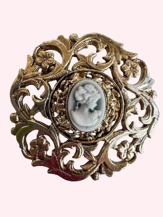 Vintage Resin Cameo Brooch Gold Tone Filigree Lady Portrait Pin Victorian Gift